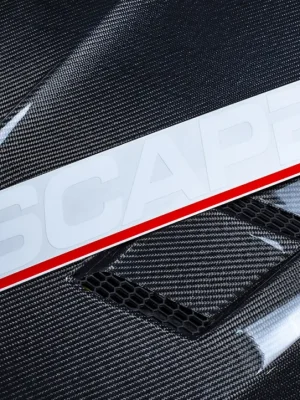 Víkendová Akce Samolepka Escape6, 60 cm, bílo-červená