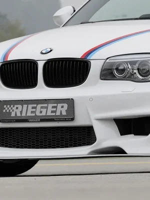 Ověřený Rieger přední nárazník pro BMW řada 1 E81, E82, E88, E87 2-dvéř., 4-dvéř., kabriolet, kupé, sedan, plast ABS bez povrchové úpravy, pro vozy s ostřikovači předních světlometů, parkovacím asistentem (PDC) a plochou nádobou na ostřikovače