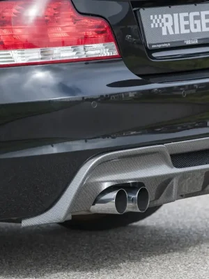 Rieger vložka zadního nárazníku pro BMW řada 1 E82, E88 kabriolet, kupé, plast ABS s povrchovou úpravou Carbon-Look, pro dvojitou koncovku vlevo Horká Nabídka