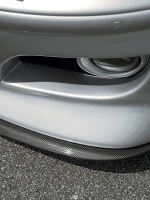 Originální Rieger lipa pod přední nárazník pro BMW řada 1 E87 sedan před faceliftem, 09/04-03/07, plast ABS s povrchovou úpravou Carbon-Look