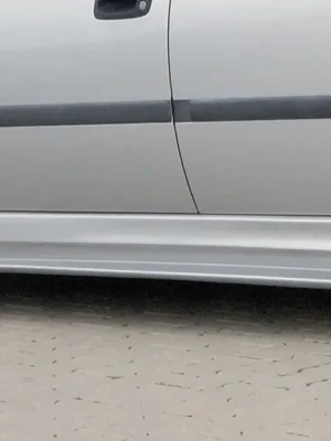 Rieger boční práh mont. strana pravá pro Opel Astra G 5-dvéř., caravan, fastback, hatchback, notchback, plast ABS bez povrchové úpravy, s prolisem a výřezem Aktuální