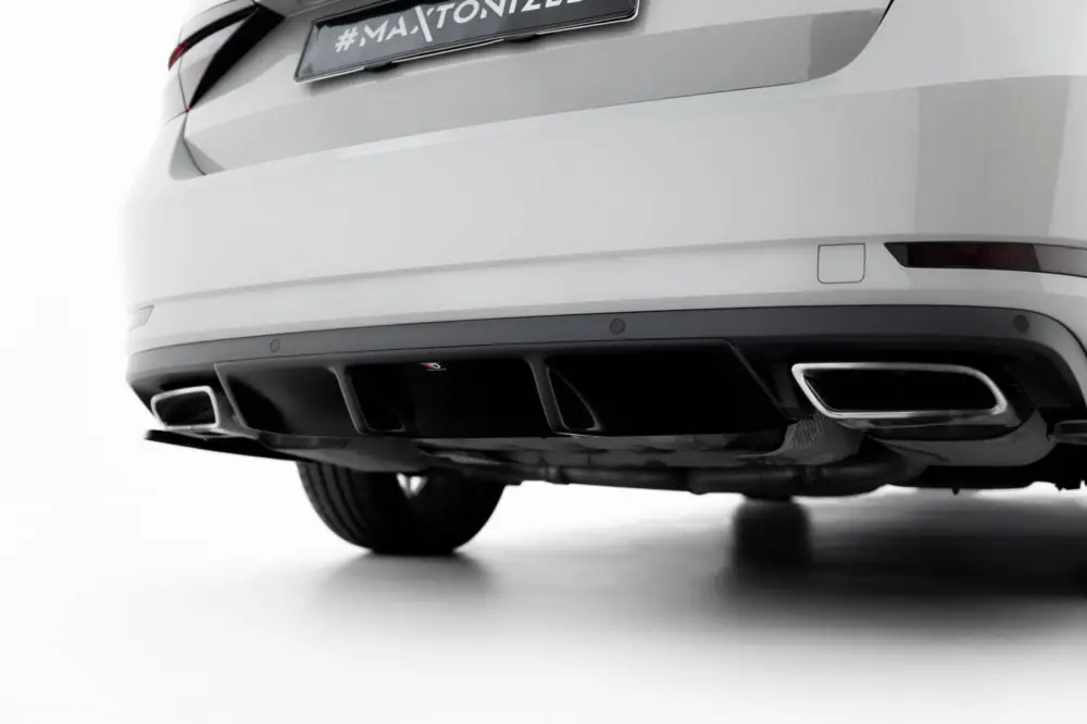 Vysoce Kvalitní Maxton Design vložka zadního nárazníku pro Škoda Superb Mk3, černý lesklý plast ABS