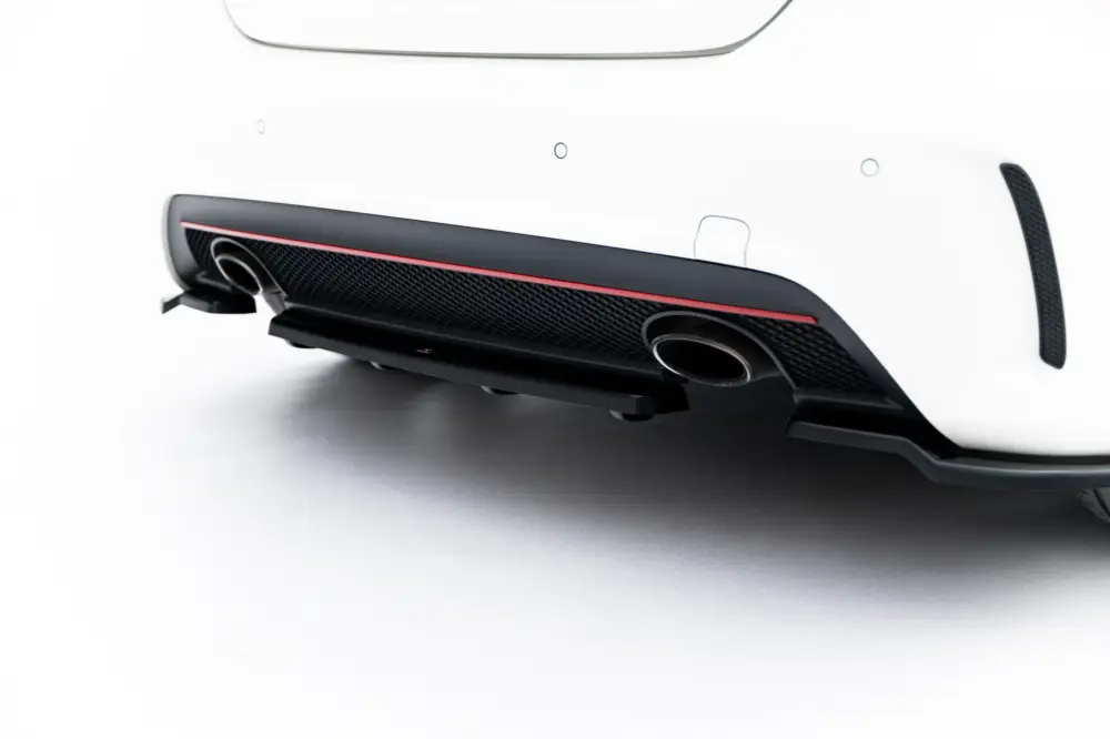 Maxton Design středový spoiler pod zadní nárazník s žebrováním pro Mercedes třída A W176/AMG-Line, černý lesklý plast ABS Dokud Zásoby Vydrží