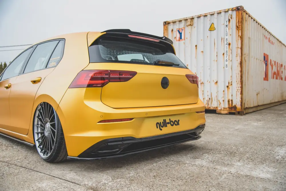 Maxton Design středový spoiler zadního nárazníku pro Volkswagen Golf Mk8, černý lesklý plast ABS Nejprodávanější