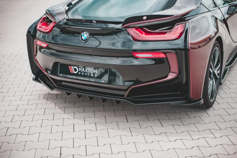 Maxton Design středový spoiler pod zadní nárazník s žebrováním pro BMW i8, černý lesklý plast ABS Kup Teď