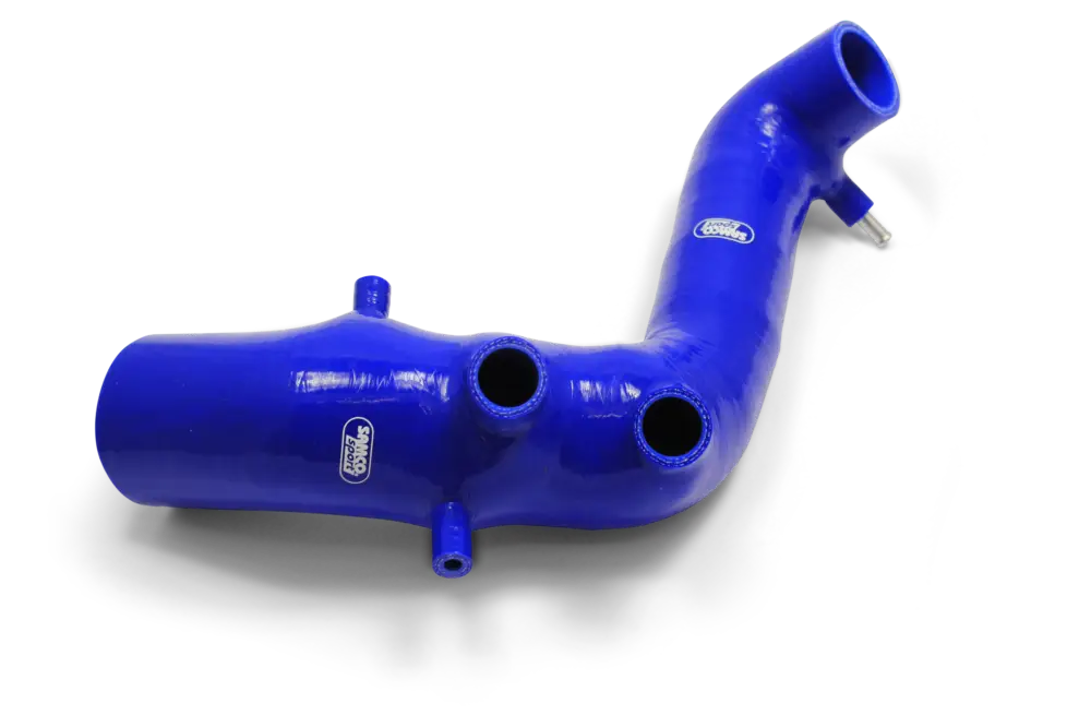Samco Sport silikonová hadice pro vedení vzduchu k turbu pro Volkswagen Golf Mk4 1.8T AWU/AWP/AWD/AWW/AUM/AUQ/APP s 25mm PCV ventilem, barva fire červená (maskáčový vzor) Sezónní Sleva