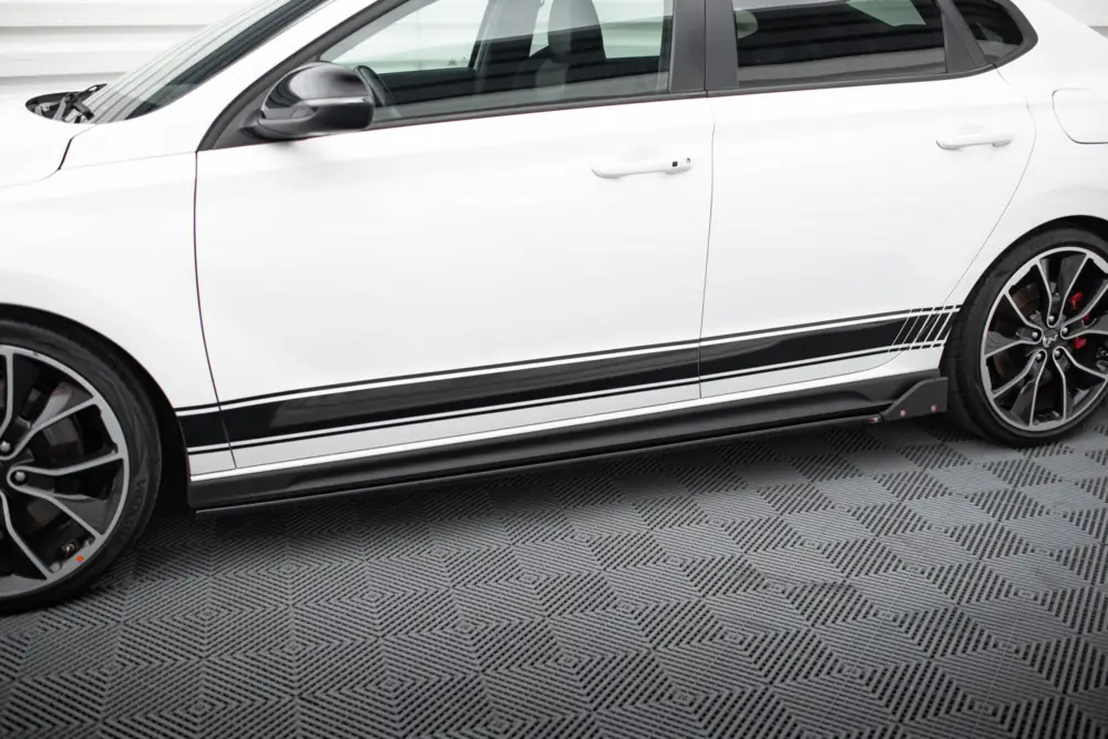 Maxton Design difuzory pod boční prahy s křidélky ver.5 pro Hyundai i30 N Mk3, černý lesklý plast ABS Must-Have