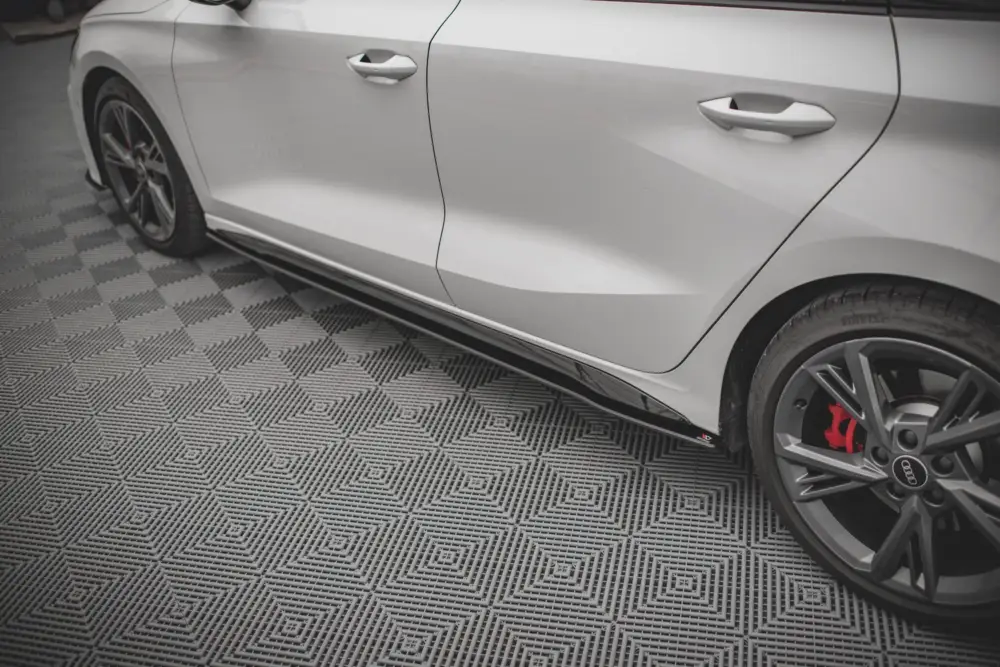 Časově Omezené Maxton Design "Street Pro" difuzory pod boční prahy pro Audi A3 8Y, plast ABS bez povrchové úpravy, S-Line
