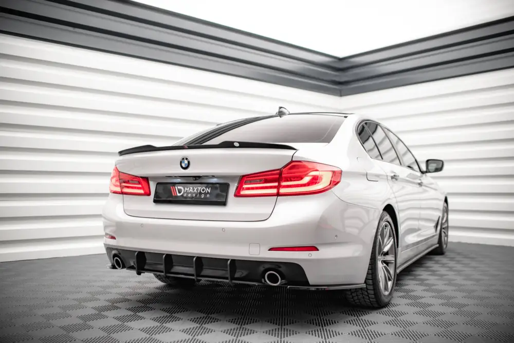 Cenová Bomba Maxton Design "Street Pro" difuzor zadního nárazníku pro BMW řada 5 G30, plast ABS bez povrchové úpravy, s červenou linkou