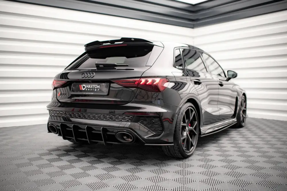 Maxton Design "Street Pro" difuzor zadního nárazníku pro Audi RS3 8Y, plast ABS bez povrchové úpravy, Sportback, s černou a červenou linkou Horká Nabídka