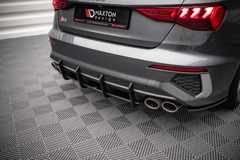 Výprodej Maxton Design "Street Pro" difuzor zadního nárazníku pro Audi S3 8Y Sedan, plast ABS bez povrchové úpravy, s červenou linkou