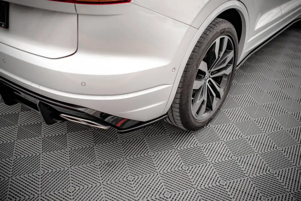 Maxton Design boční difuzory pod zadní nárazník pro Volkswagen Touareg Mk3 /R-Line, černý lesklý plast ABS Výhodná Nabídka