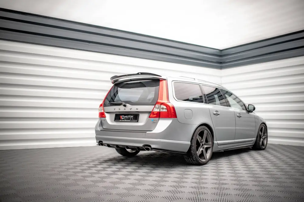 Výprodej Maxton Design vložka zadního nárazníku pro Volvo V70 Mk3, černý lesklý plast ABS