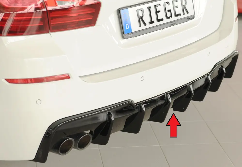 Horká Nabídka Rieger vložka zadního nárazníku (pro vozy s tažným zařízením) pro BMW řada 5 F11 touring, plast ABS lakovaný do černé lesklé barvy, pro orig. dvojitou koncovku vlevo