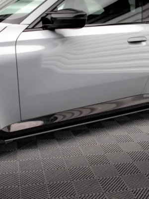 Akční Nabídka Maxton Design "Street Pro" difuzory pod boční prahy s křidélky pro BMW řada 2 G42 M240i, G42 M-Pack, plast ABS bez povrchové úpravy, s červenou linkou