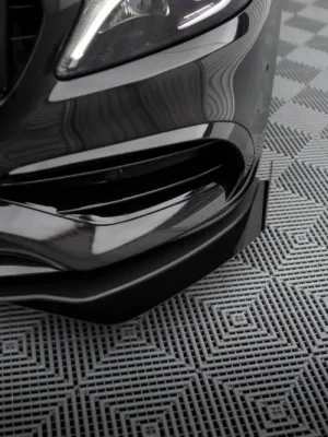 Akce Maxton Design rohové spoilery pod přední nárazník pro Mercedes třída A W176 Facelift AMG-Line, černý lesklý plast ABS
