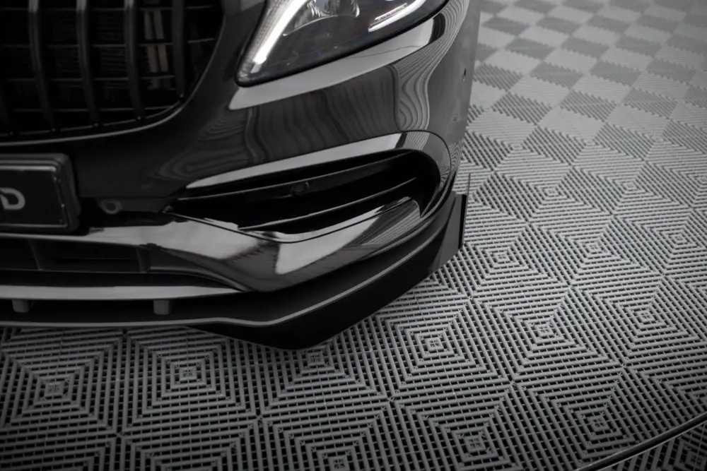 Akce Maxton Design rohové spoilery pod přední nárazník pro Mercedes třída A W176 Facelift AMG-Line, černý lesklý plast ABS