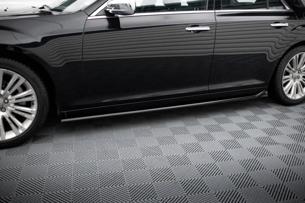 Maxton Design difuzory pod boční prahy pro Chrysler 300 Mk2, černý lesklý plast ABS Nakupujte Hned