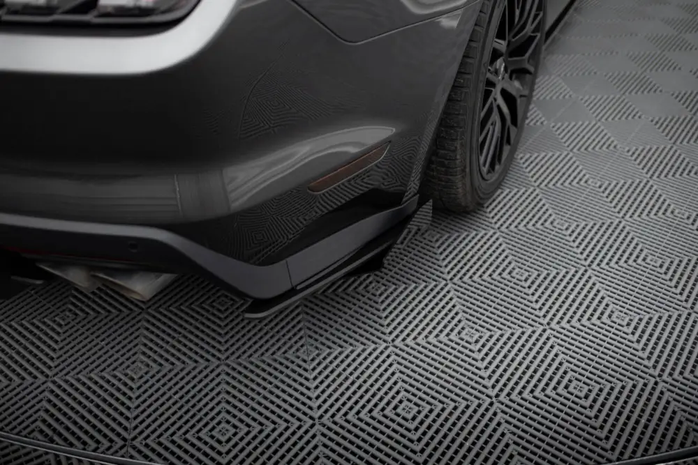 Maxton Design "Street Pro" boční difuzory pod zadní nárazník s křidélky pro Ford Mustang Mk6 GT, plast ABS bez povrchové úpravy Poslední Šance