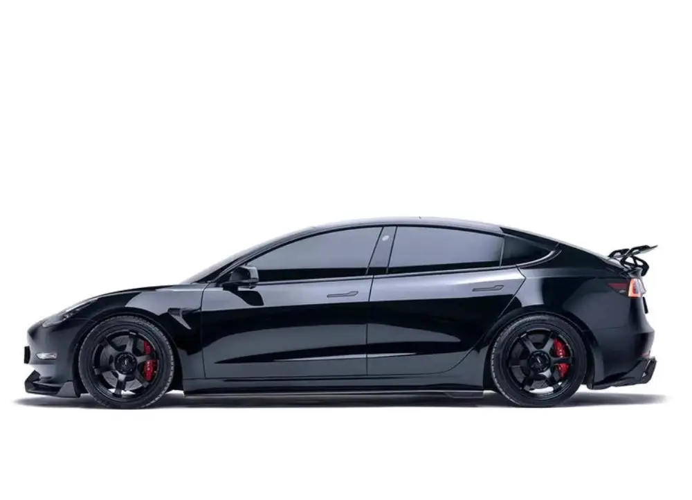 Cenový Hit ADRO karbonové boční prahy V2 pro Tesla Model 3