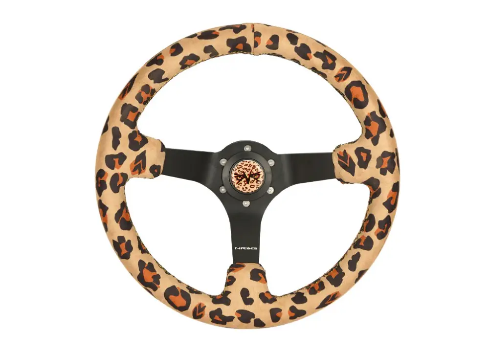 NRG Innovations sportovní semišový volant Savage v leopardím vzoru, barva hnědá Nová Kolekce