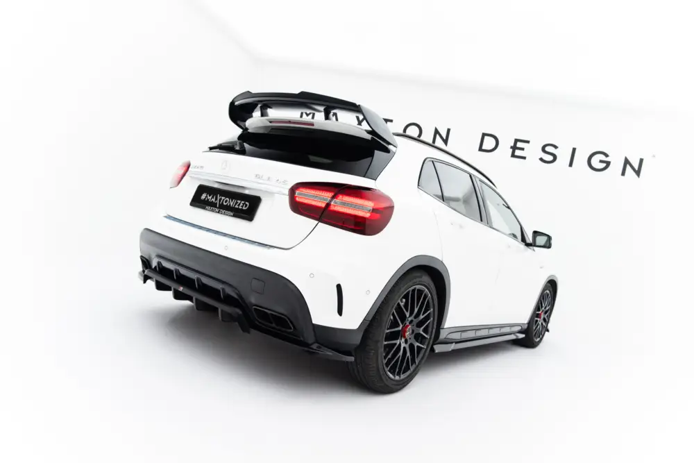 Maxton Design spoiler pod zadní nárazník s žebrováním pro Mercedes GLA X156/AMG, černý lesklý plast ABS Tovární Cena
