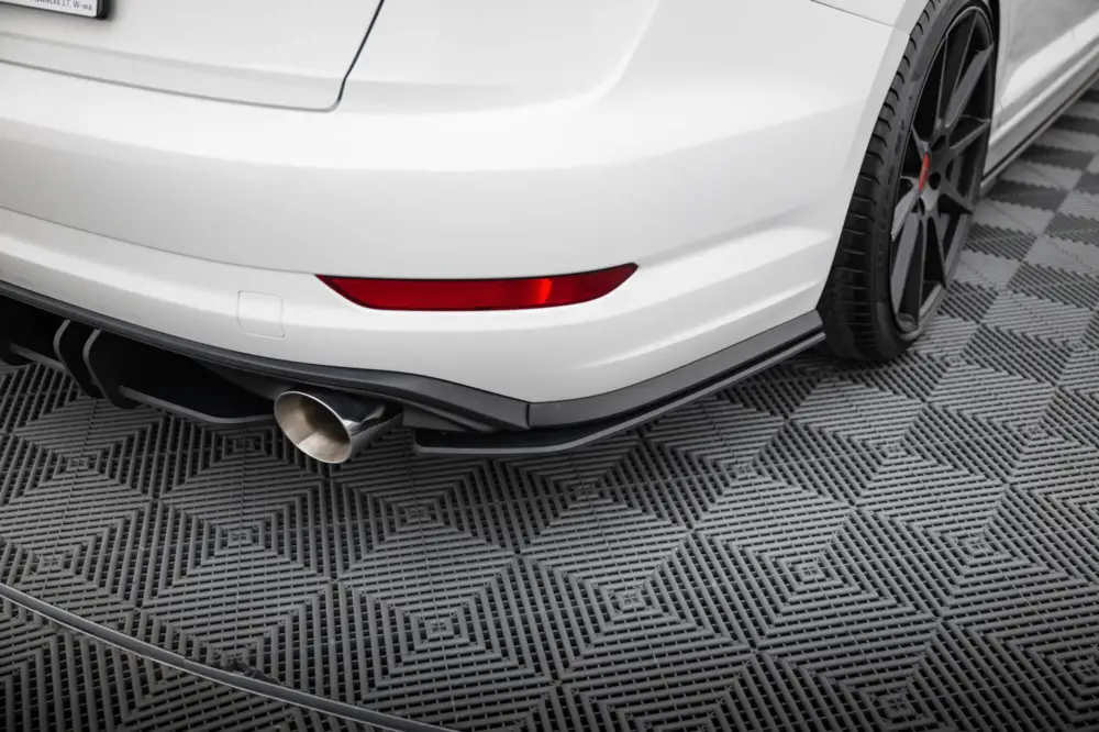 Maxton Design "Street Pro" boční difuzory pod zadní nárazník pro Volkswagen Jetta Mk7 GLI, plast ABS bez povrchové úpravy, černou linkou Poslední Šance