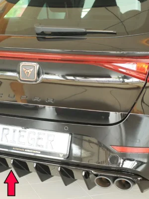 Objednat Nyní Rieger vložka zadního nárazníku (pro vozy s tažným zařízením) pro Cupra Leon KL 5-dvéř. (ST/sportstourer), plast ABS lakovaný do černé lesklé barvy