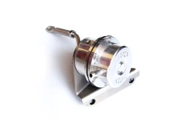 Forge Motorsport nastavitelný interní wastegate actuator pro Volvo S40 TD04 turbo, r.v. 1996-2000, provedení Membránové, pružina modrá 18 psi Sezónní Sleva