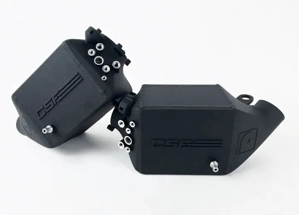 Odeslání Ihned CSF Twin Charge Air Cooler set pro BMW M5 F10, barva černá