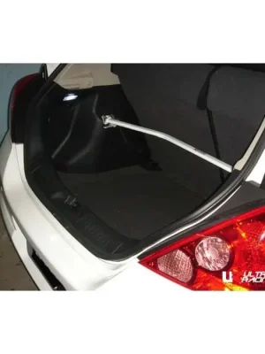 Rear Upper Strutbar (646) Ultra Racing for Nissan Latio/Tiida 1.8 2WD HB 04-18 Vysoce Kvalitní